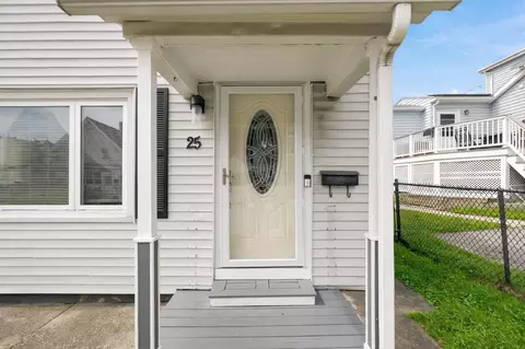Exterior - 25 Orient St, Worcester, MA 01604 photo 8 of 9