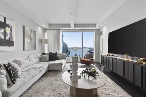 150 Seaport Blvd #6D, Boston, MA 02210