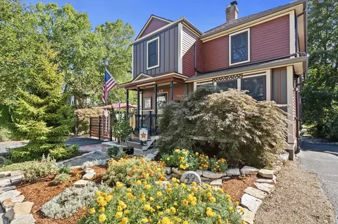 49 Lynde Ave, Melrose, MA 02176