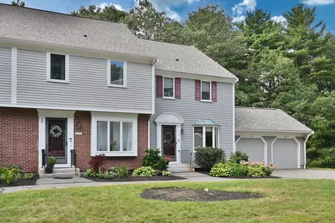 803 Foxwood Cir #803, Peabody, MA 01960