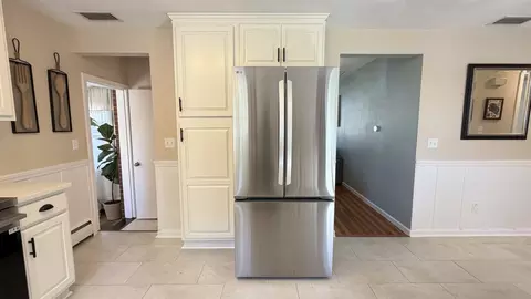 Kitchen - 229 Mccarthy Ave, Chicopee, MA 01020 photo 2 of 4