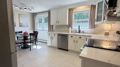 Kitchen - 229 Mccarthy Ave, Chicopee, MA 01020 photo 4 of 4