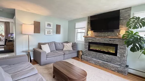 Living - 229 Mccarthy Ave, Chicopee, MA 01020 photo 2 of 3