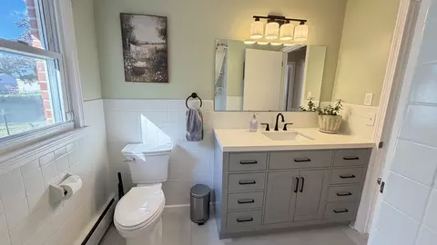 Bath - 229 Mccarthy Ave, Chicopee, MA 01020 photo 2 of 4