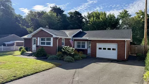 Exterior - 229 Mccarthy Ave, Chicopee, MA 01020 photo 3 of 13