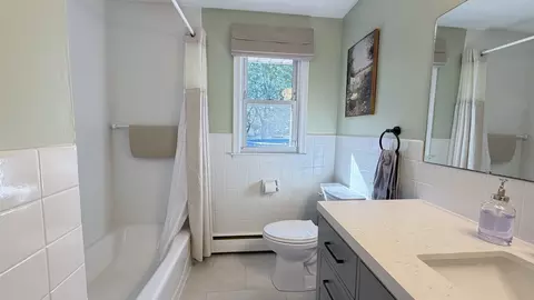 Bath - 229 Mccarthy Ave, Chicopee, MA 01020 photo 1 of 4