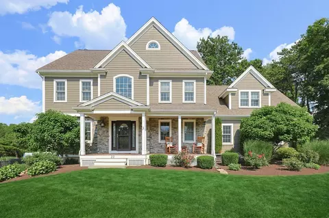 22 Willowbe Ct, North Attleboro, MA 02760