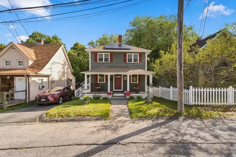 17 Bicknell Rd, Weymouth, MA 02191