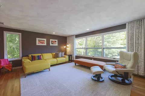 Living - 12 Stevens Pl, Saugus, MA 01906 photo 1 of 5