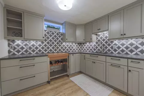 Kitchen - 12 Stevens Pl, Saugus, MA 01906 photo 3 of 4