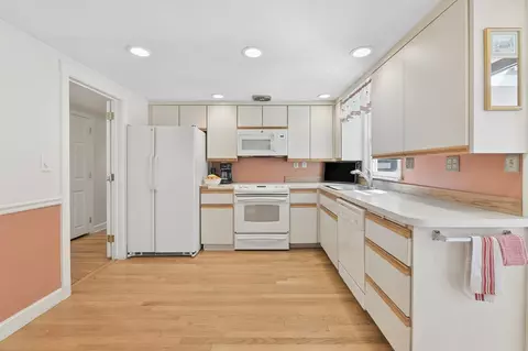 Kitchen - 30 Sumner St, Canton, MA 02021 photo 2 of 2