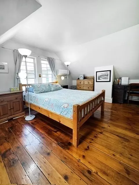 Bedroom - 8 May St, Beverly, MA 01915 photo 5 of 5