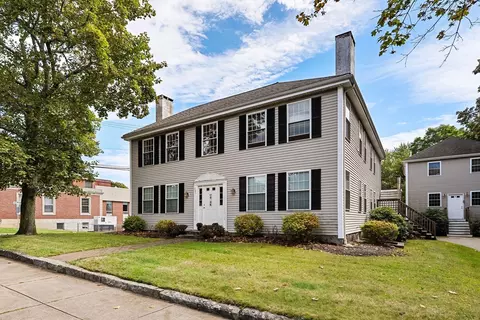 521 Washington St #3, Abington, MA 02351