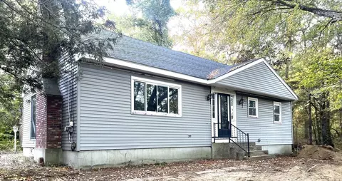 831 Providence Rd, Whitinsville, MA 01588