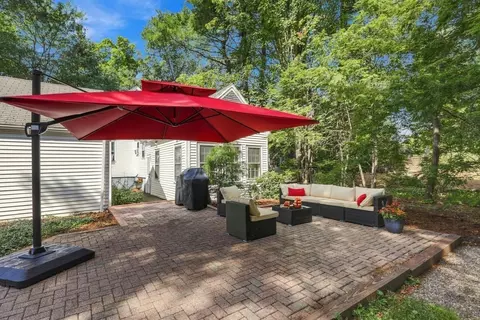 Exterior - 76 Curtis St, Reading, MA 01867 photo 3 of 8