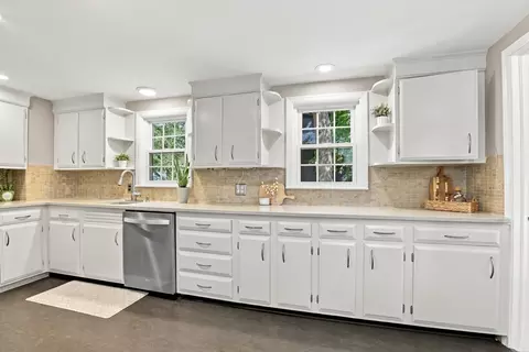 Kitchen - 76 Curtis St, Reading, MA 01867 photo 1 of 4