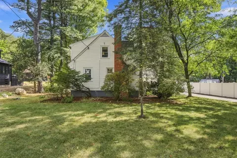 Exterior - 76 Curtis St, Reading, MA 01867 photo 7 of 8
