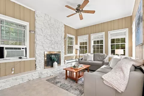 Living - 76 Curtis St, Reading, MA 01867 photo 4 of 4