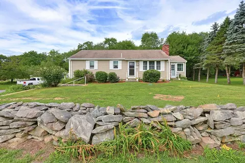 605 Wood St, Swansea, MA 02777