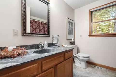 Bath - 11 Stephanie Cir, Springfield, MA 01129 photo 2 of 2