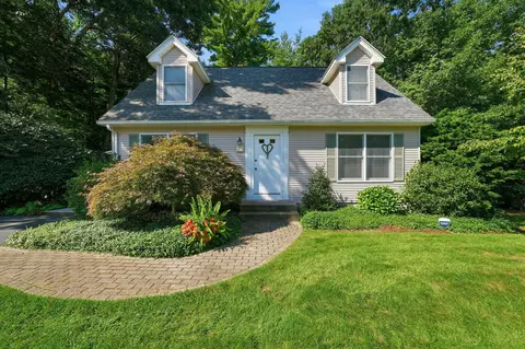 Exterior - 11 Stephanie Cir, Springfield, MA 01129 photo 18 of 18