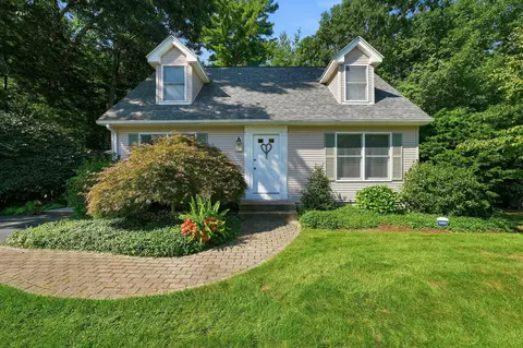 Exterior - 11 Stephanie Cir, Springfield, MA 01129 photo 8 of 18