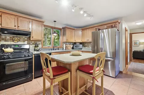 Kitchen - 11 Stephanie Cir, Springfield, MA 01129 photo 3 of 3