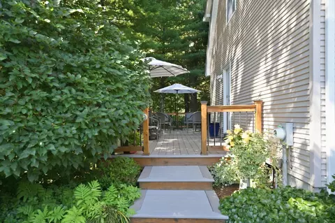 Exterior - 11 Stephanie Cir, Springfield, MA 01129 photo 2 of 18