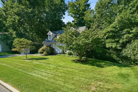 Exterior - 11 Stephanie Cir, Springfield, MA 01129 photo 7 of 18