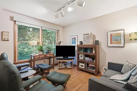 Living - 11 Stephanie Cir, Springfield, MA 01129 photo 2 of 2