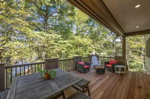 Exterior - 250 Meadowbrook Rd, Dedham, MA 02026 photo 4 of 7