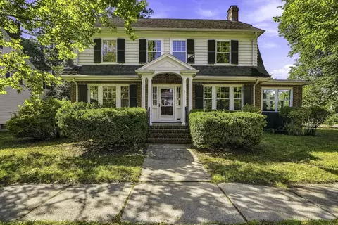 3 Preble Gardens Rd, Belmont, MA 02478