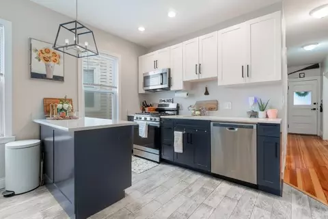 24 Buttonwood St, Boston, MA 02125