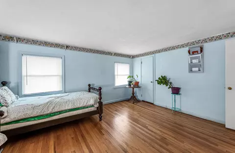 Bedroom - 135 Emerson St, Springfield, MA 01118 photo 7 of 10