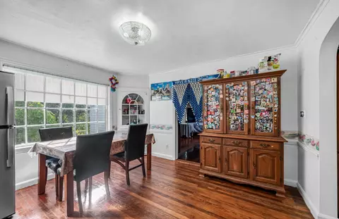 Dining - 135 Emerson St, Springfield, MA 01118 photo 3 of 3