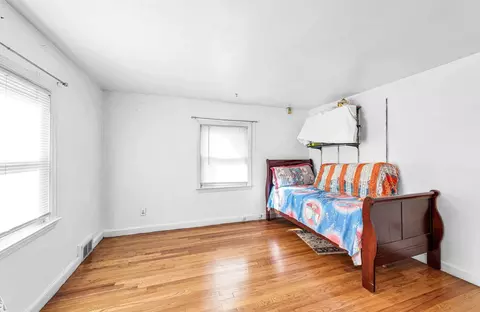 Bedroom - 135 Emerson St, Springfield, MA 01118 photo 9 of 10