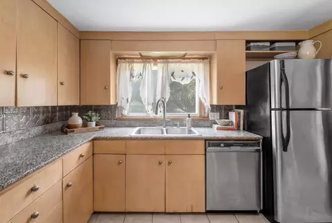 Kitchen - 44 Arthur St, Springfield, MA 01104 photo 1 of 2