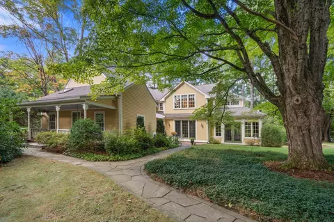 270 Concord Rd, Lincoln, MA 01773
