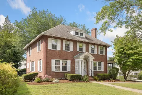 525 Lynn Fells Pkwy, Melrose, MA 02176