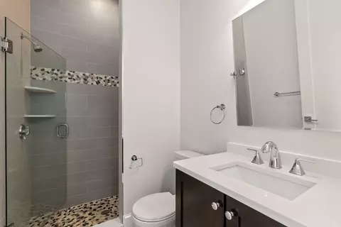 Bath - 482 E Fourth St #4, Boston, MA 02127 photo 1 of 3