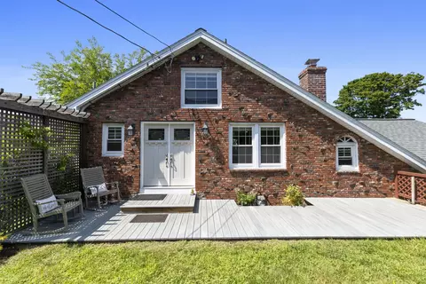 6 Fairview Ave # R, Swampscott, MA 01907