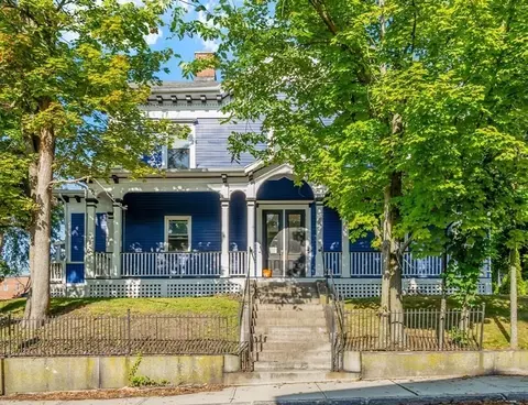 Exterior - 75 Chatham St, Worcester, MA 01609 photo 5 of 8