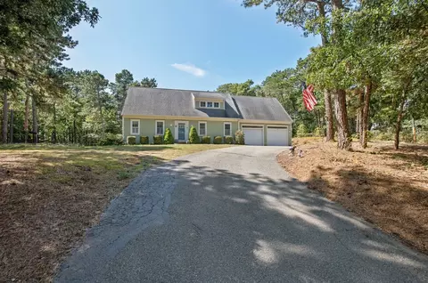22 Cannon Hill Dr, Harwich, MA 02645