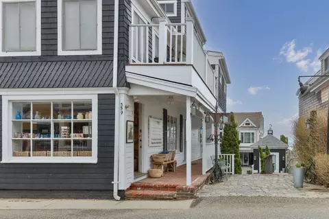 359 Commercial St UNIT A, Provincetown, MA 02657