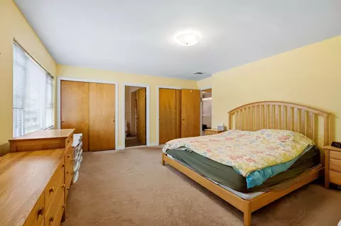 Bedroom - 205 Gardner Rd, Brookline, MA 02445 photo 3 of 4