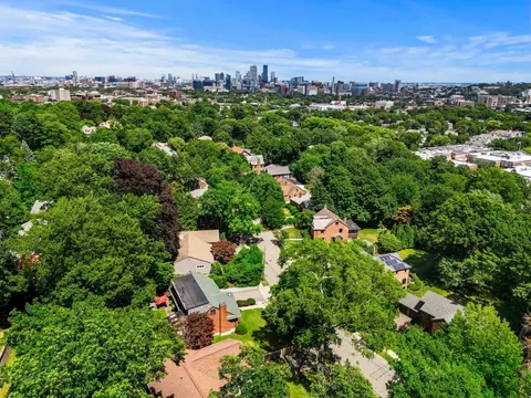 View/Area - 205 Gardner Rd, Brookline, MA 02445 photo 4 of 5