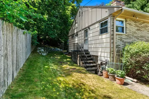Exterior - 205 Gardner Rd, Brookline, MA 02445 photo 11 of 15