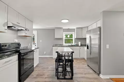 Kitchen - 53 Silver St, Springfield, MA 01107 photo 4 of 8