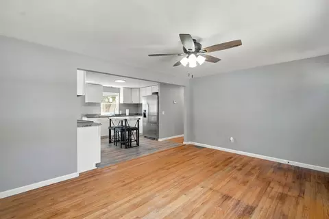 Living - 53 Silver St, Springfield, MA 01107 photo 2 of 4
