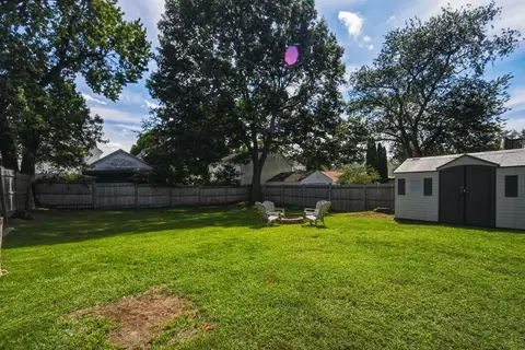 Exterior - 53 Silver St, Springfield, MA 01107 photo 5 of 5